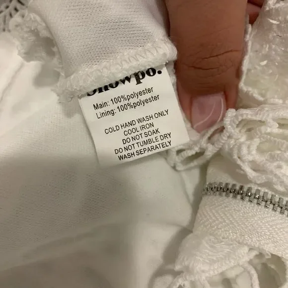 Showpo White Lace 2 Piece Set Long Sleeve Crop Top & Mini Skirt Size 14 - Picture 4 of 6